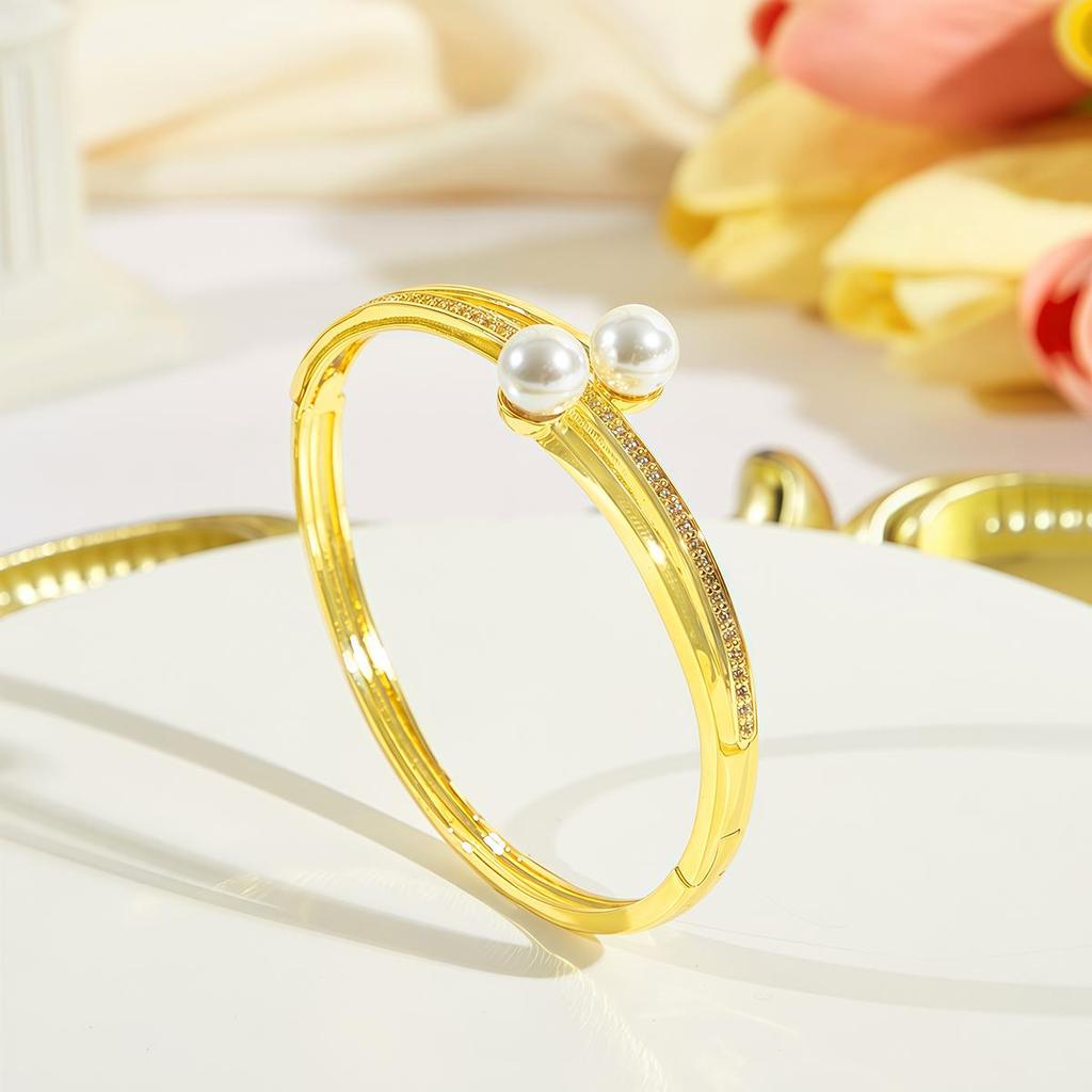 CMM Разнообразие выбора ювелирных изделий Искусственный жемчуг Золотые браслеты из циркония Браслет с подвесками Банкетные вечеринки Свадебные украшения Аксессуары для женщин