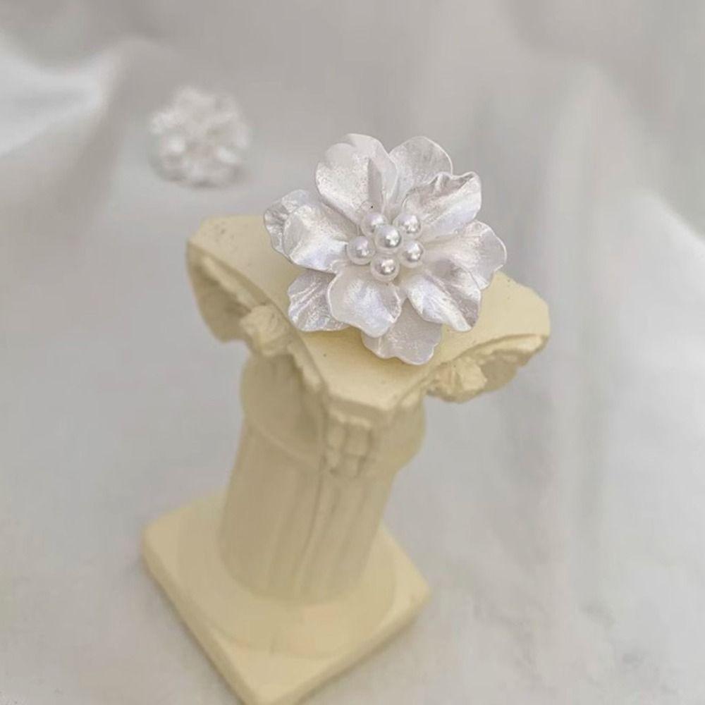 Pearl Flower Pearl Earrings Elegant Women Earrings Fashion Large Flower Earrings