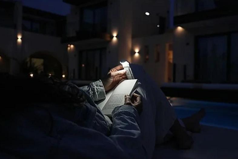 ISY IBL-1000-WT White Reading Lamp