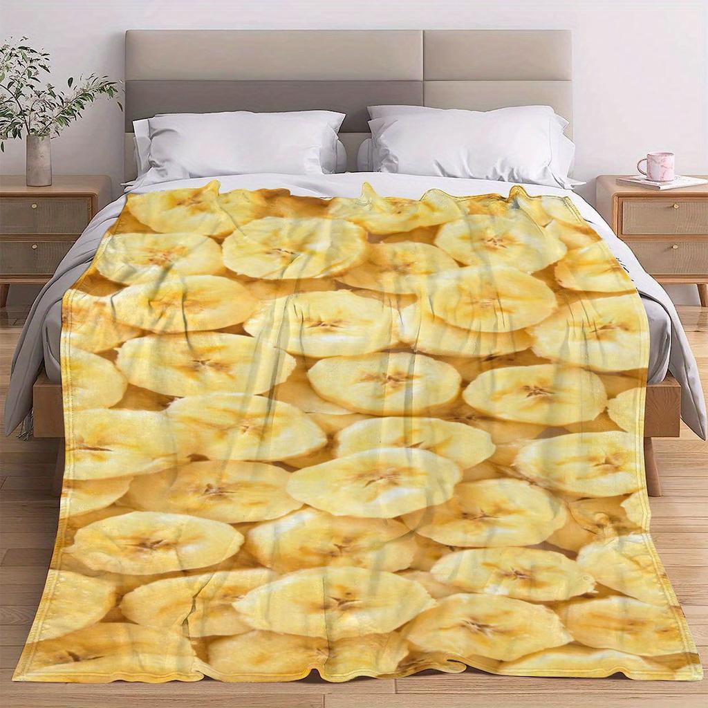 Comfortable and creative banana peel pattern flannel blanket—soft and warm, perfect for home décor, bedding, camping, or travel