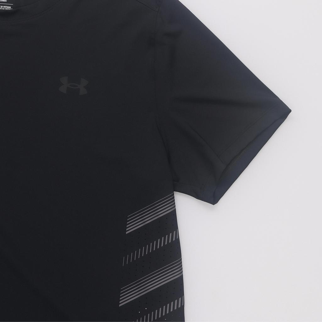 Under Armour Футболка Iso-Chill Running Striped с коротким рукавом для мужчин, черная 1376518-004