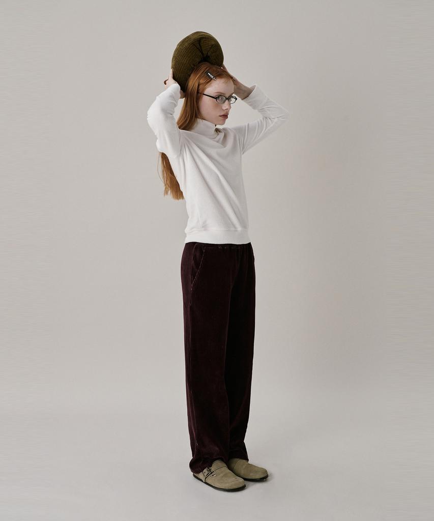 JUNEJUNE SPACE New Logo Basic Turtleneck T-Shirt_White