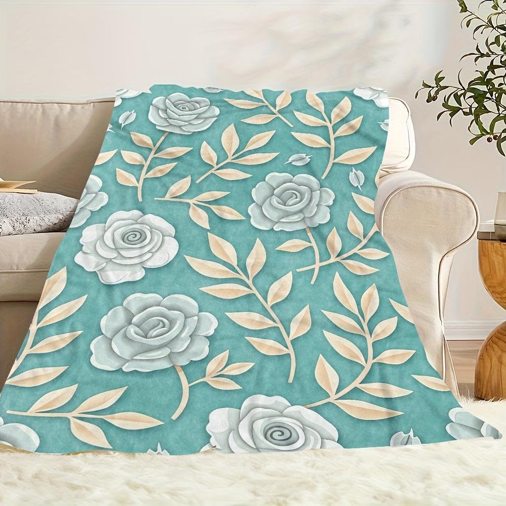 Luxurious Floral Print Fleece Blanket - Soft, Breathable Polyester, All-Season Cozy Throw with Elegant Rose & Leaf Design