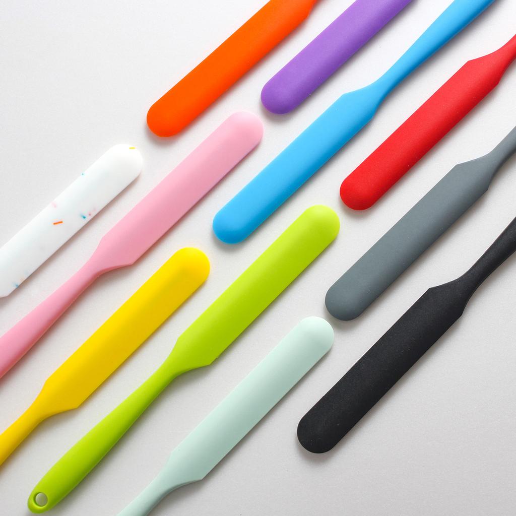 Маленький цельный силиконовый маленький длинный скребок, инструменты для выпечки, скребок для масла, нож для смешивания шоколадного сливочного крема, лопаточка для торта