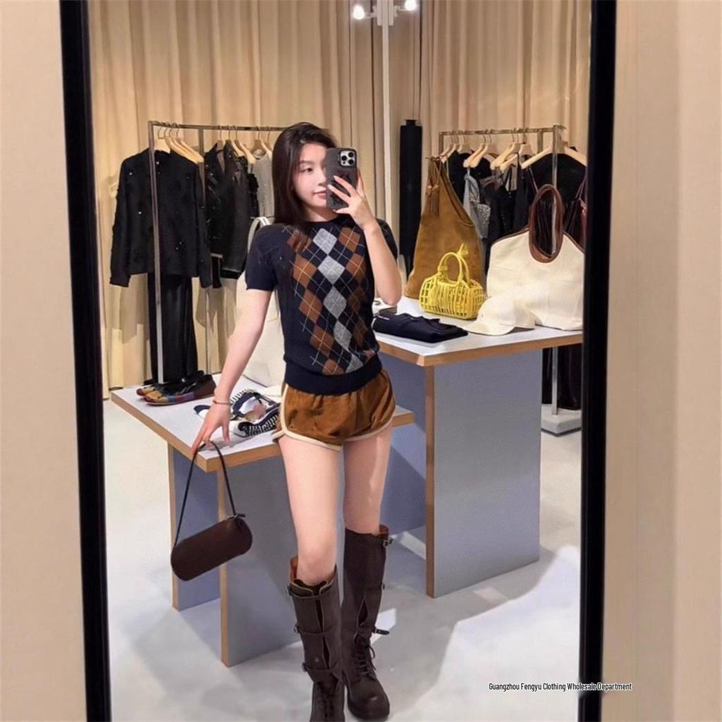 Женский свитер с коротким рукавом и круглым вырезом из трикотажа аргайл в стиле преппи, милый для ранней осени 2025 года