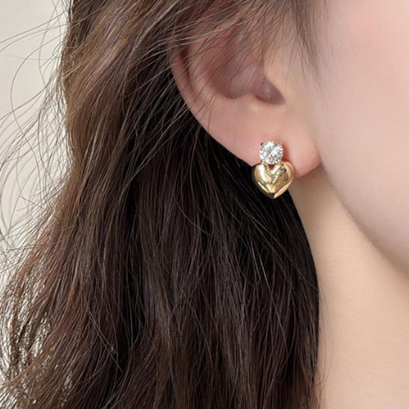 Y2K Style Square Crystal Heart Stud Earrings for Women Sweet Minimalism Love Geometric Zircon Ear Accessories Fashion Jewelry