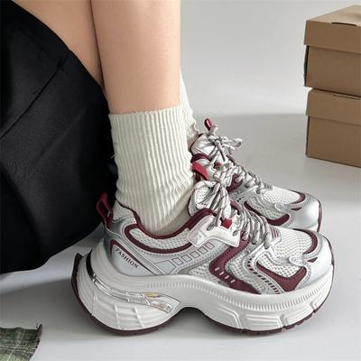 Тенденция показы мод ноги маленькая платформа папы обувь женская новинка 2025 весна и осень легкий увеличение высоты универсальная спортивная обувь