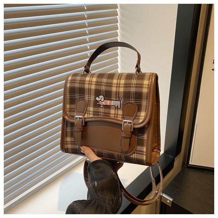 Новая стильная женская сумка через плечо женская сумка вышитый ретро рюкзак ниша милый мультфильм сумка через плечо женская