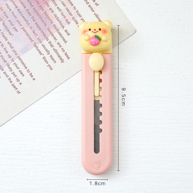 Bear Art Knife - Cute Cartoon Student Office Paper Cutter (Portable and Compact)