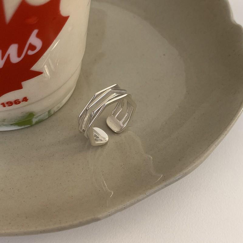 Элегантное кольцо с жемчугом высокого класса: Уникальный, простой дизайн для женского указательного пальца