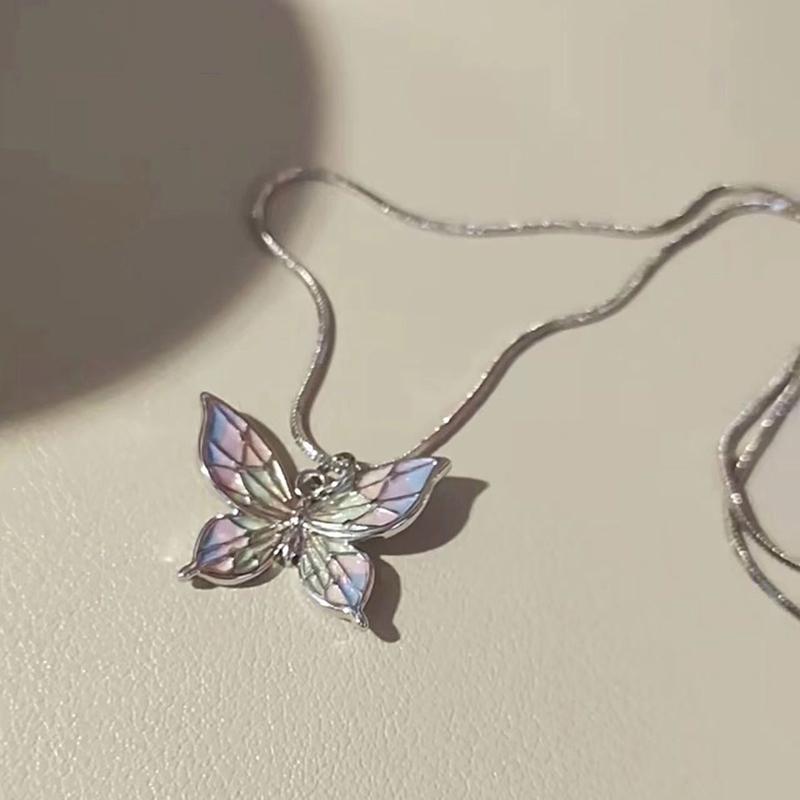 Colorful Gradient Dopamine Style Butterfly Pendant Necklace Women Jewelry Light Luxury Personality Simple Clavicle Chain