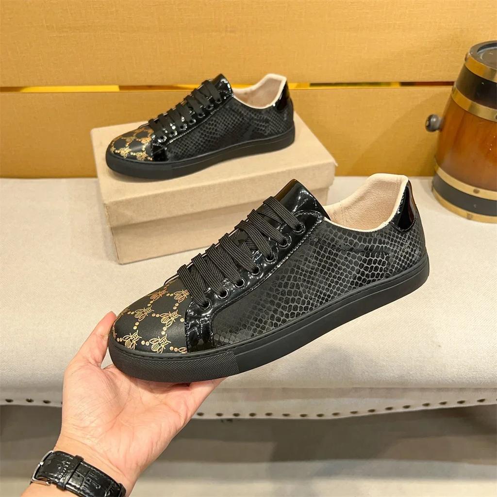 FashionHigh Quality Cowhide Men Sneakers Sport Shoes Men Man Male Classic Fashion Sneakers Original Leather Running Shoes for Men