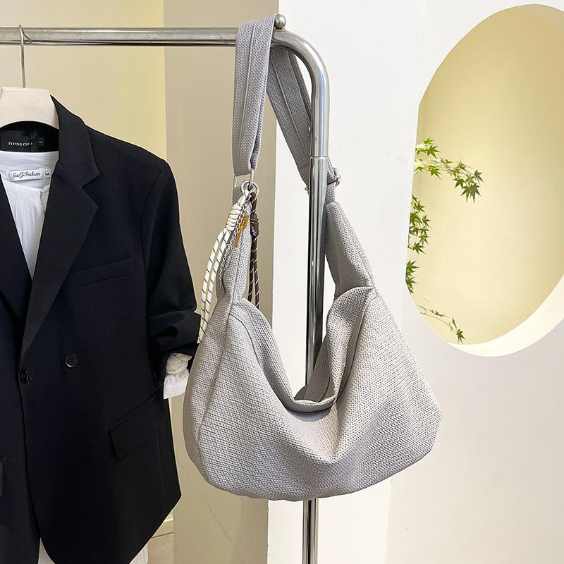 Повседневная сумка женская новая модная трендовая на плечо большая вместимость деловая сумка-мессенджер для поездок