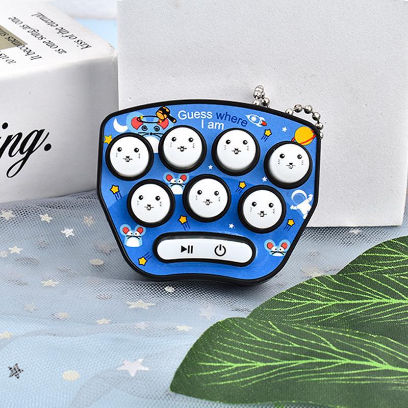 Детская мини-игрушка-брелок «Бей крота»