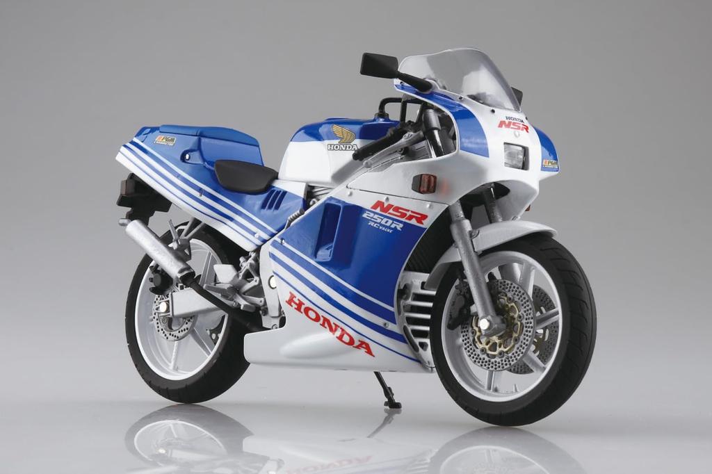 Skynet Completed Bike Honda NSR250R Terra White 1/12 '88 Blue/Ross