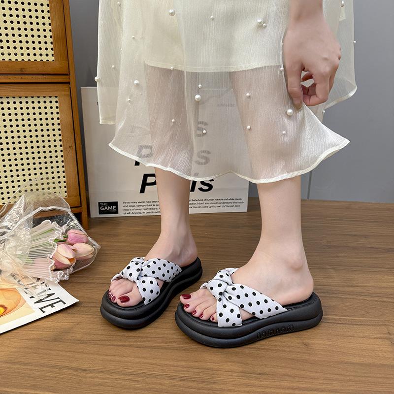 Summer summer wear non-slip deodorant silent mesh beach soft bottom thick bottom slippers