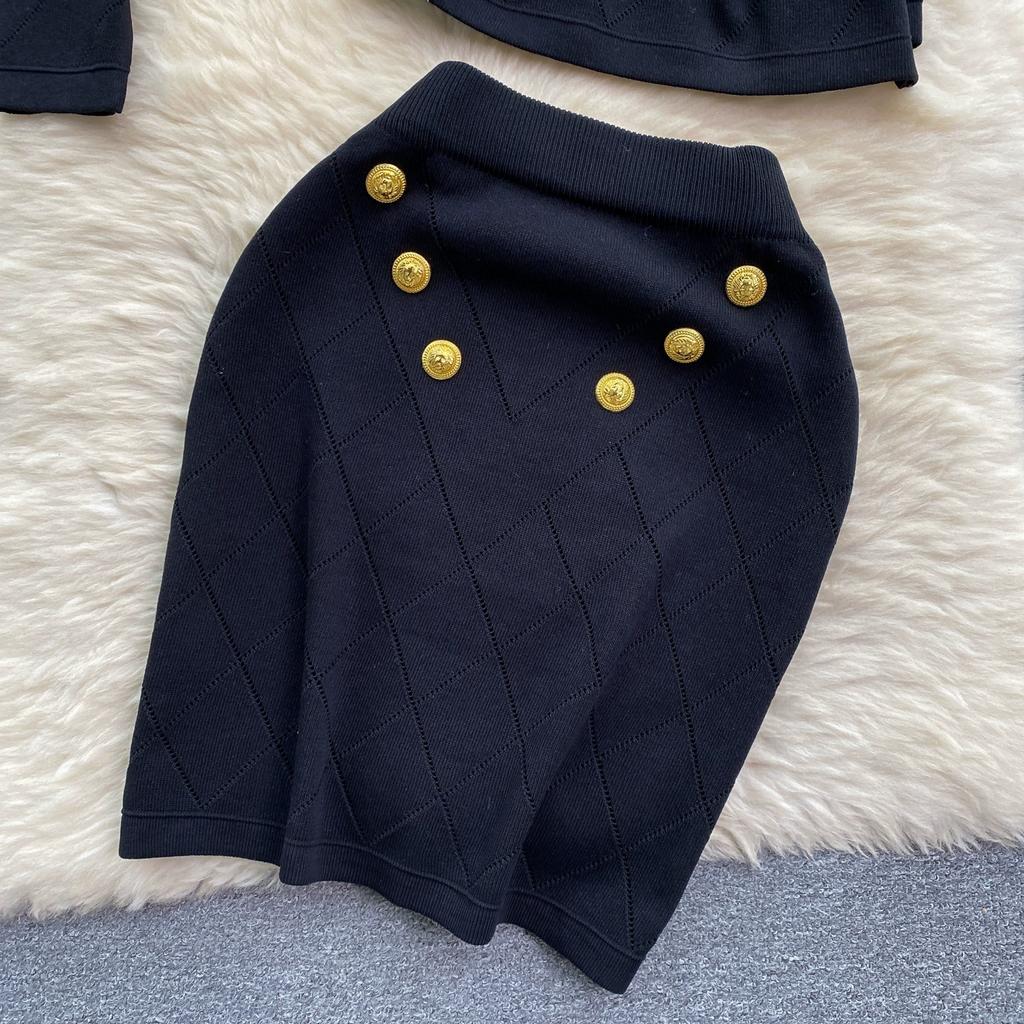 Весенне-осенний женский вязаный свитер в клетку с золотыми пуговицами, однобортный пиджак, жилет и мини-короткая юбка, комплект из 3 предметов