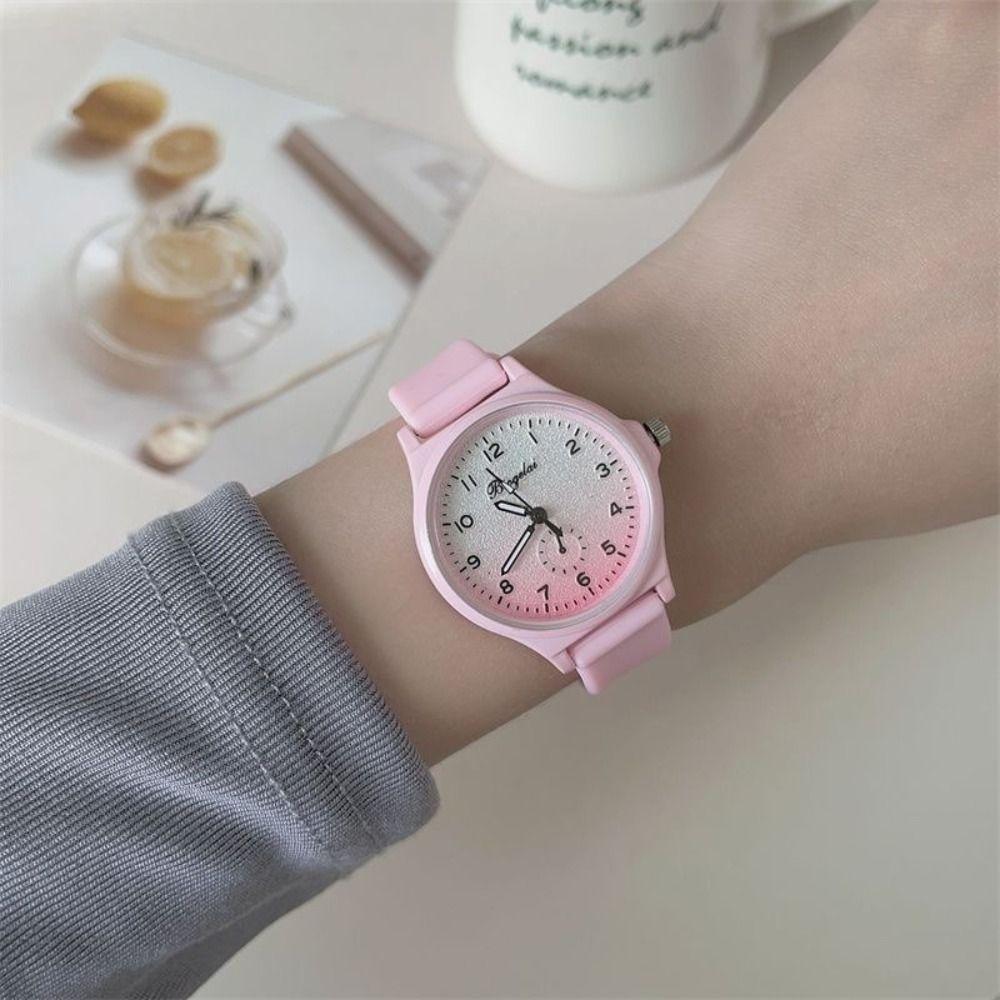 Simple Design Women's Watch Silicone Strap Watch Creative Quartz Watch Student