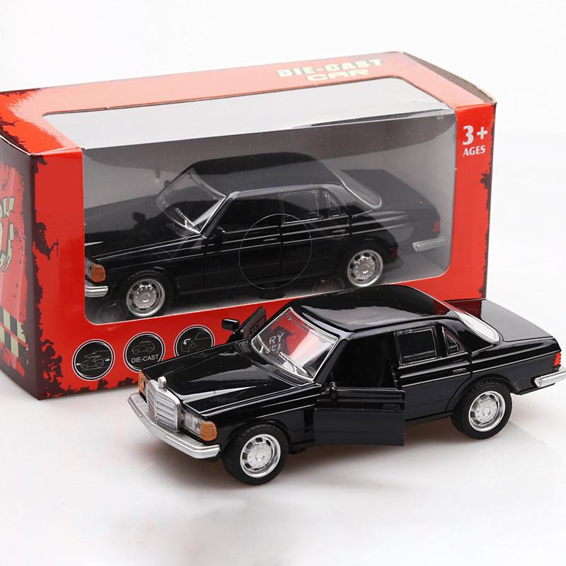 Масштаб 1/36 E-Class W123, черная классическая литая под давлением модель автомобиля, игрушечный автомобиль с открытыми задними дверями для детей, коллекция подарков для мальчиков и девочек