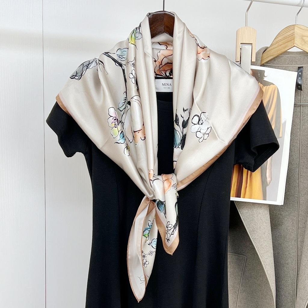 Light Luxury Chinese Style Thorny Rose Printed Mulberry Silk Silk Scarf Women'S High-End Temperament 100% Silk Plain Satin Square Scarf
