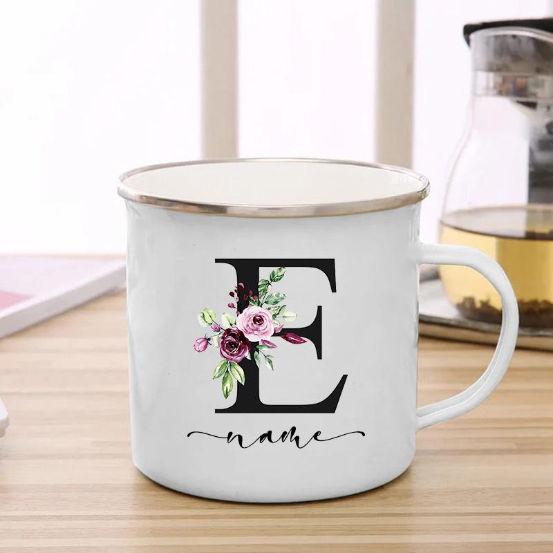 26 инициалов, черная буква, фиолетовый цветочный принт, эмалированная кружка, креативные кофейные чашки, дорожная чашка, персонализированные подарки, кружки для напитков
