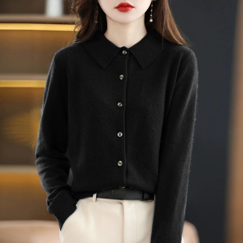 Весенне-осенняя вязаная рубашка с воротником поло в сочетании со свободным свитером с длинными рукавами, кардиганом не из кашемира и стильной курткой с высоким воротником