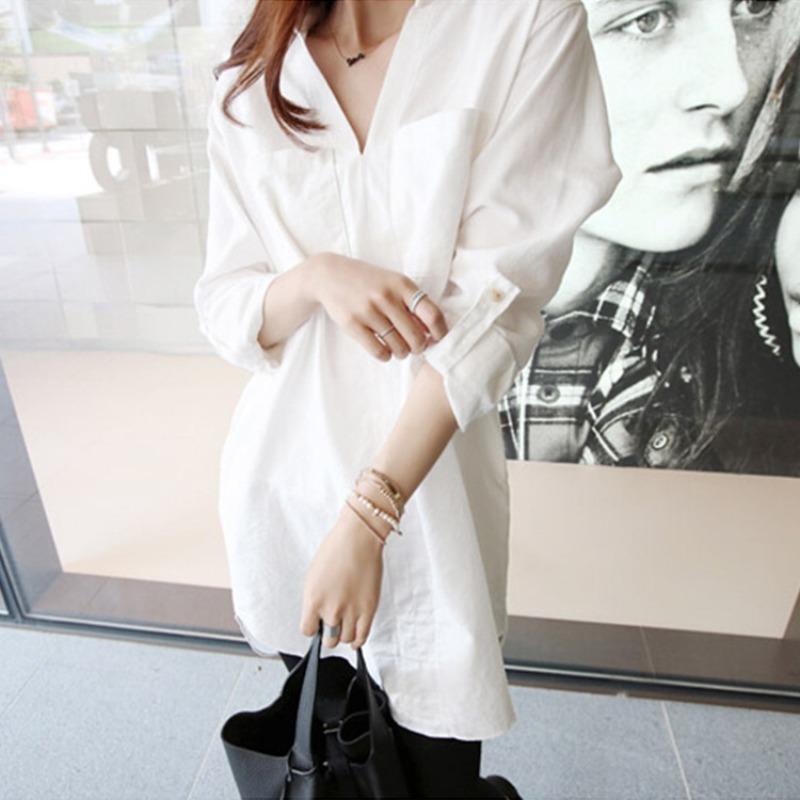 Белая рубашка средней длины для женщин, свободная рубашка с длинными рукавами и V-образным вырезом для женщин, блузки и рубашки