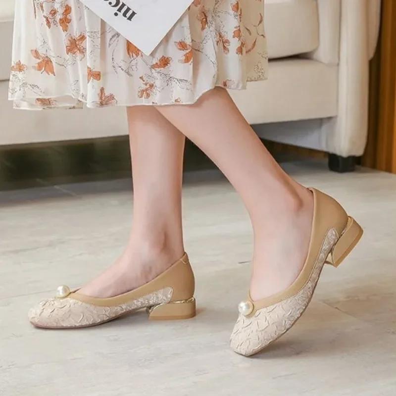 Модные сандалии с жемчужным принтом на низком каблуке, повседневная женская обувь 2024 года, модные летние туфли-лодочки с открытой пяткой для ходьбы, женские туфли Zapatillas
