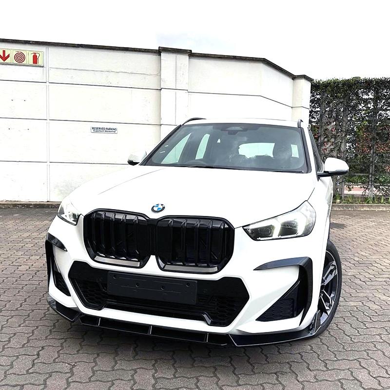 Для BMW X1 iX1 U11 M Sport и Стандарт 2020 2026 2026 2026 Стиль Performance Передний сплиттер бампера Спойлер Комплект кузова Глянцевый черный