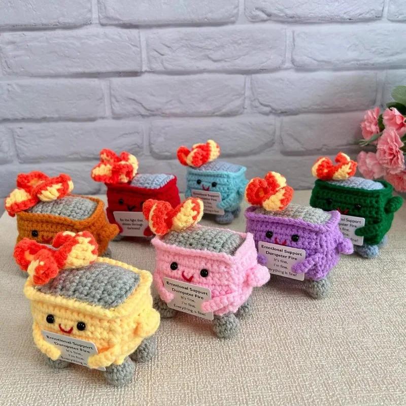 Вязание крючком мусорного контейнера Пожарная эмоциональная поддержка мусорного контейнера Пожарная поддержка коллега Позитивный Вязание крючком мусорного контейнера Пожарная кукла Игрушка Подарки