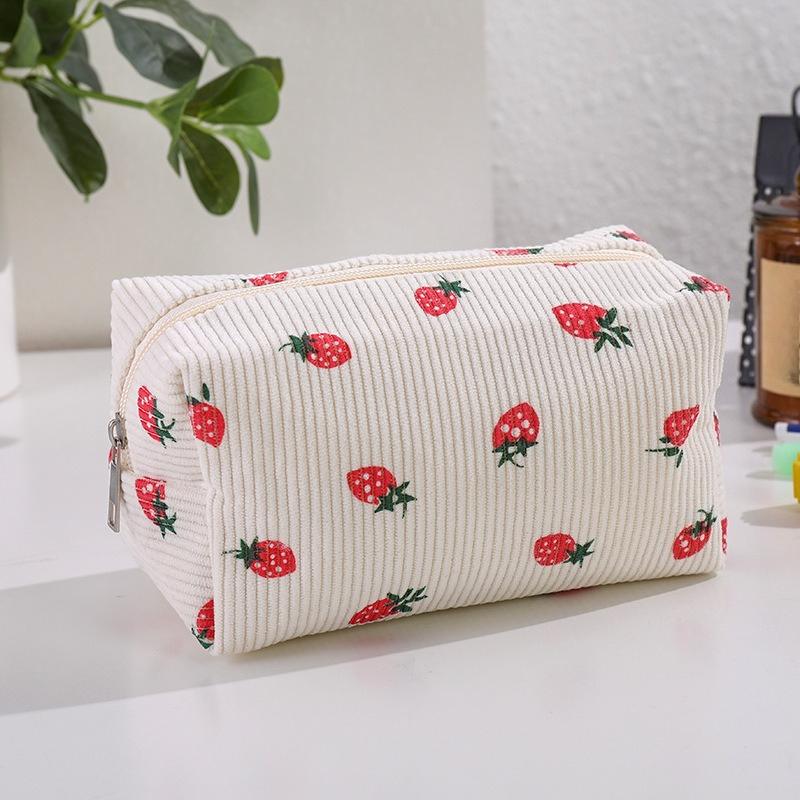 Storage Organizer Cute Makeup Bag Strawberry Printed Cosmetic Pouch Large Travel Cosmetic Bag Makeup Accessory