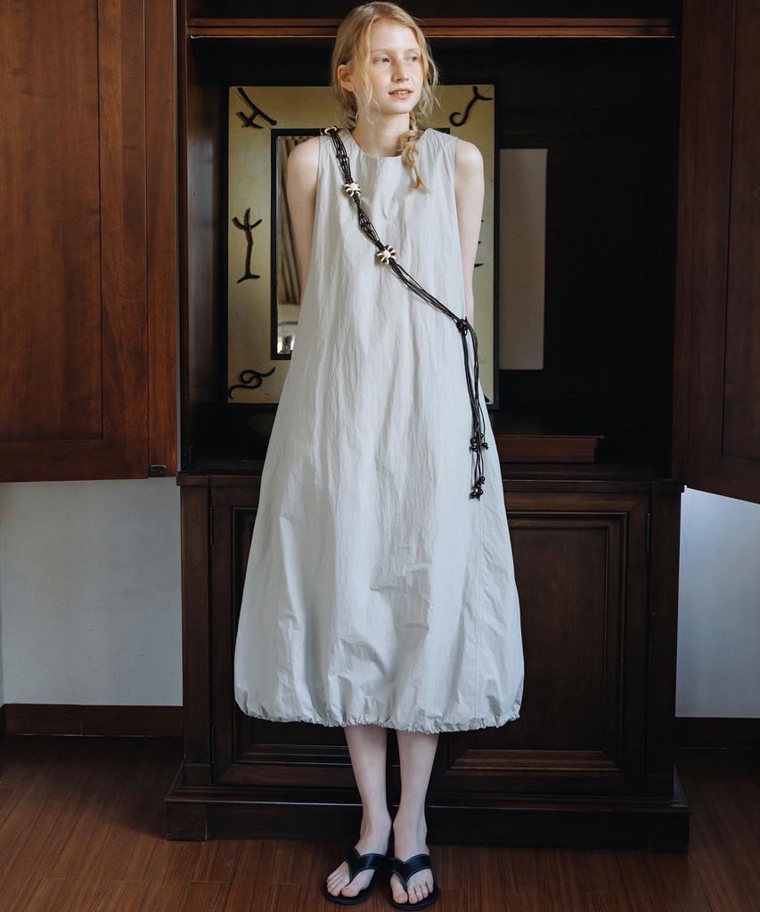 Annies Balloon String Dress (Beige)