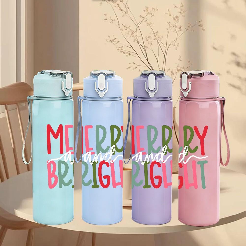 1PC Merry And Bright Festive Letter Text Print 750ml Color Plastic Sports Water Bottle Leakproof Flip Straw Lid Suitable for Sports Office Home Use
