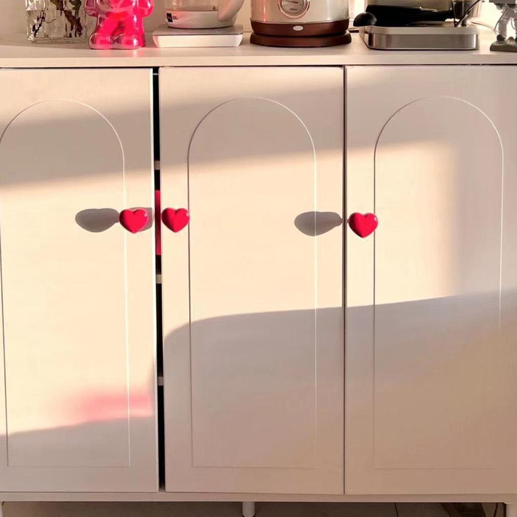 Яркая кнопка слива воды Кнопка слива воды в форме сердца Кнопки слива воды в форме сердца придадут индивидуальность вашей ванной комнате