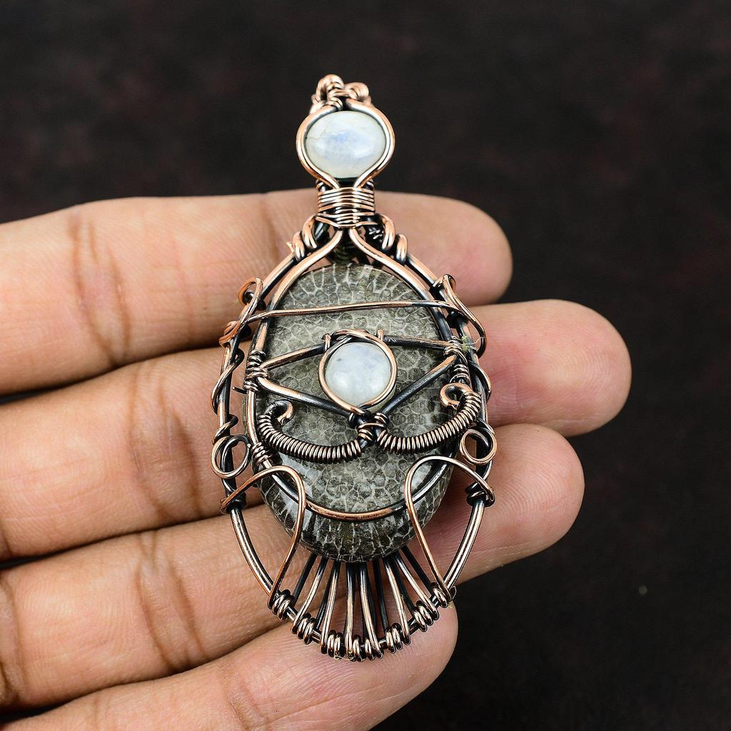 Подвеска из медной проволоки с коралловым скатом от сглаза, обернутая в драгоценный камень, дизайнерская бижутерия, подвеска из лунного камня от сглаза, ручная работа, женский кулон, подарок для него