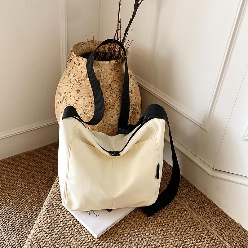 New Original Simple Versatile Canvas Bag Women's Large Capacity Crossbody Shoulder Bag College Student Class Commuter Bag