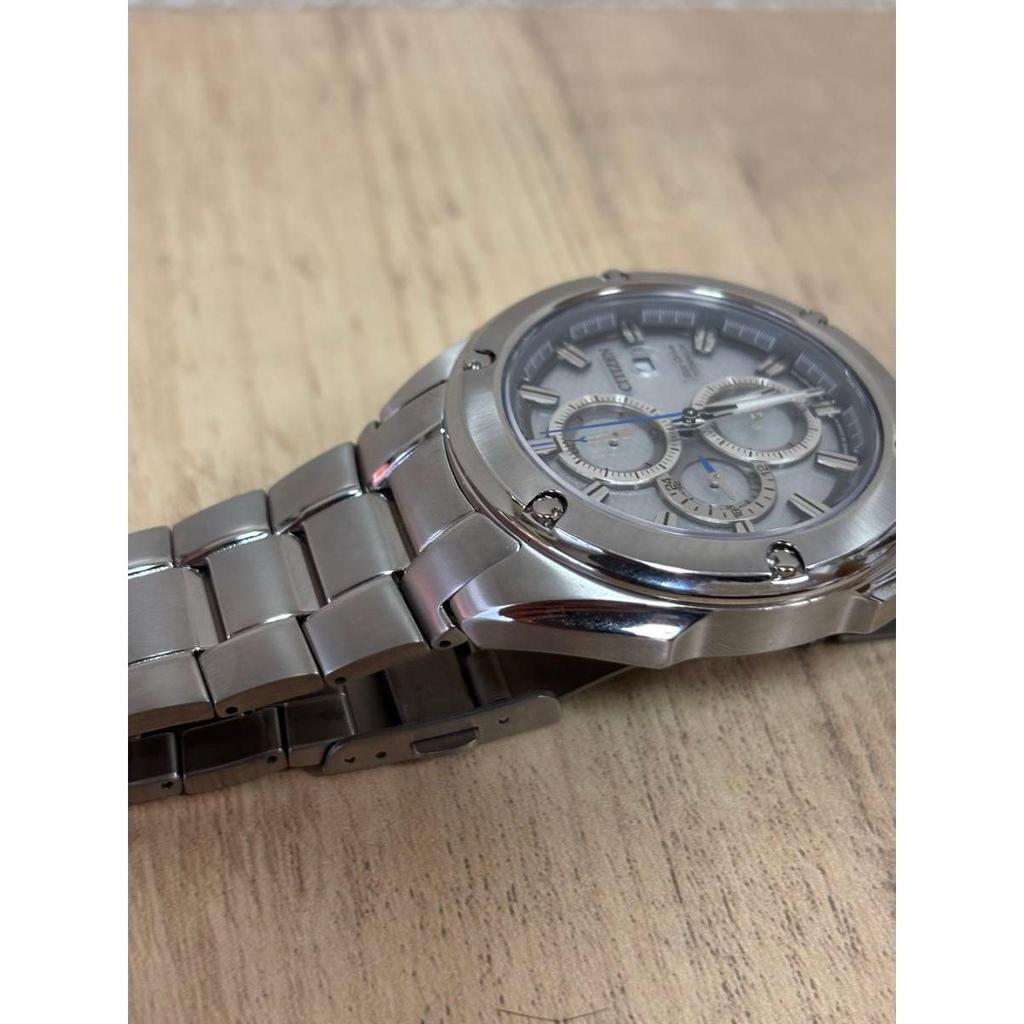 Подержанная модель из-за рубежа CITIZEN Citizen Eco-Drive ТИТАН Eco-Drive Титановые мужские часы