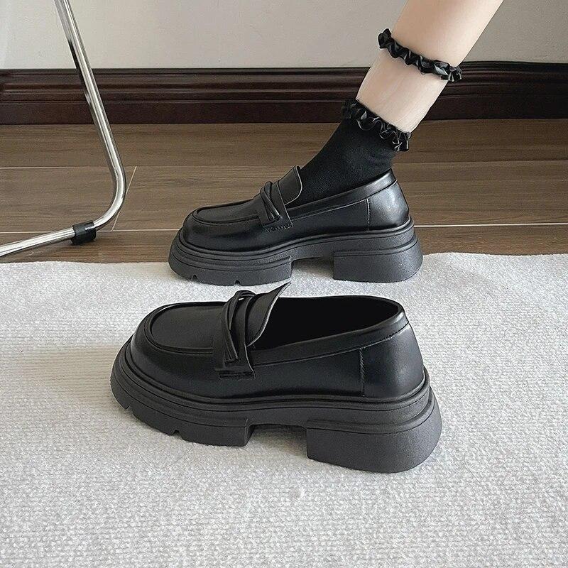 Женские лоферы на высоком каблуке, весна 2024, лакированные кожаные туфли-лодочки на массивной платформе, женские черные туфли без шнуровки Jk, форменная обувь Мэри Джейн