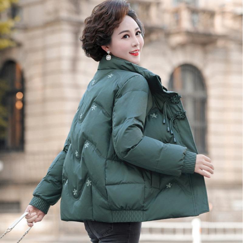 Женские пуховики средней и пожилой женщины короткие новые свободные демисезонные легкие теплые материнские зимние теплые куртки