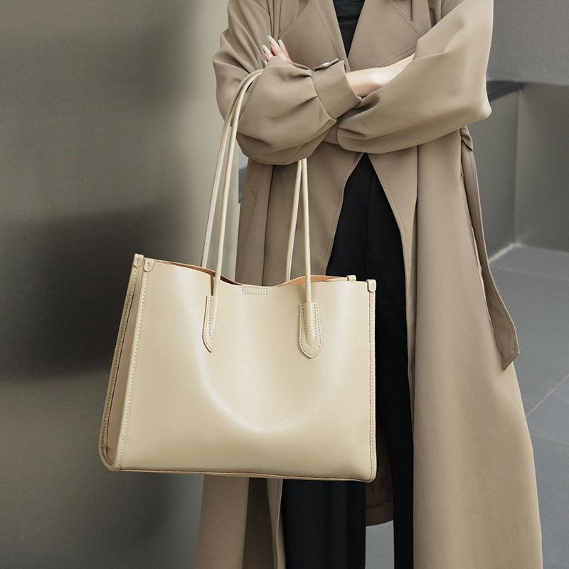 Women's Bag New Commuter Large Capacity Tote Bag Women's Versatile Leather Niche Women's High-end Shoulder Bag