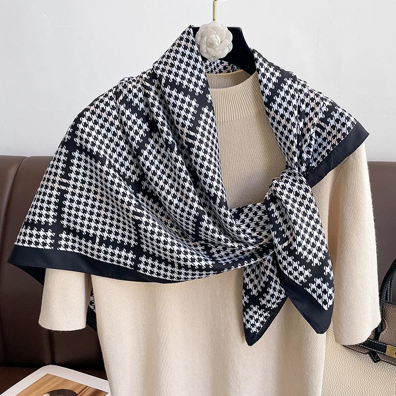 Design Twill Silk Square Scarf Women Luxury Brand Hijab Scarves Headband Foulard Ladies Shawl Wrap Echarpe Foulard Bandana