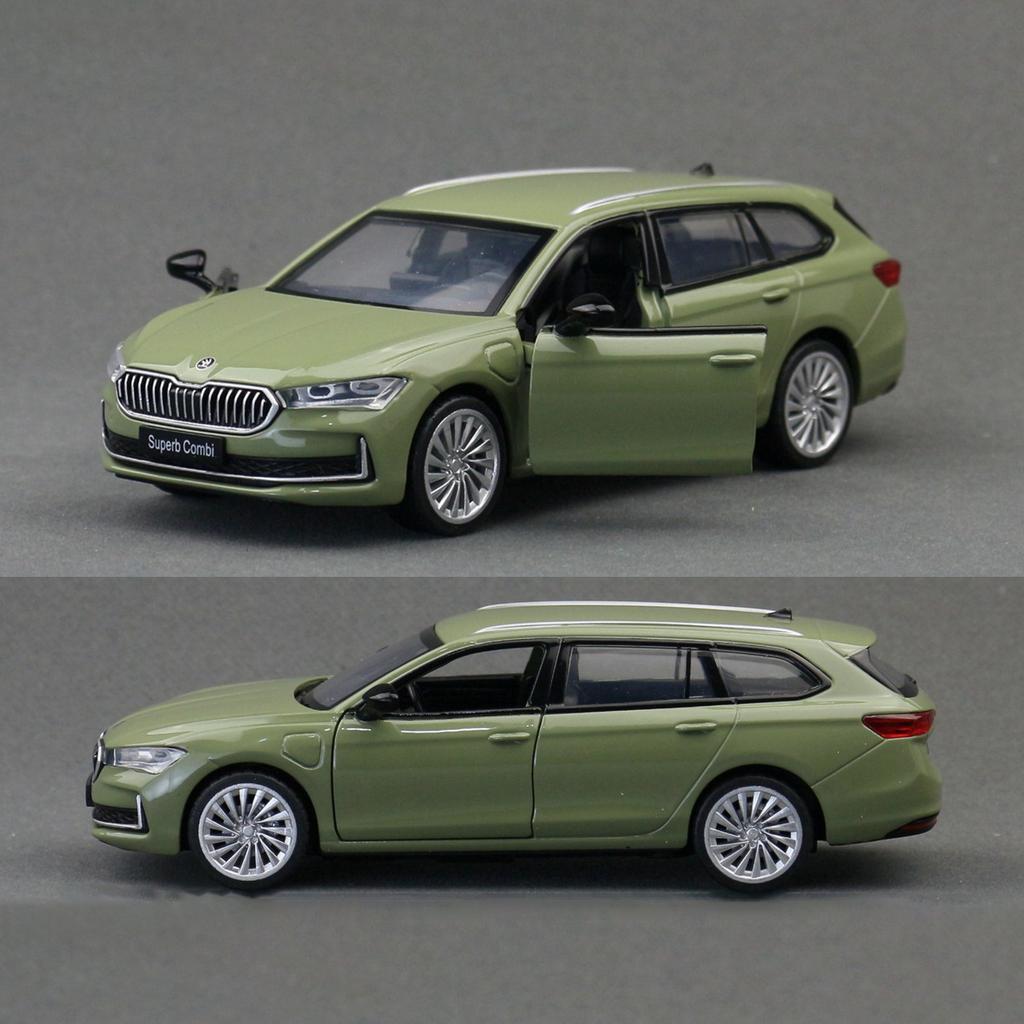 AAABV1 1:35 SKODA SUPERB Combi IV Alloy Station Wagon Car Model Diecasts Metal Toy Vehicles Car Model Sound Light Simulation Kids Gifts