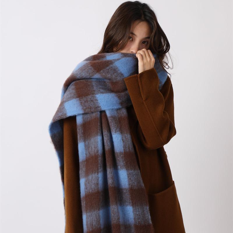2024 New Scarf Winter Women'S Velvet Extended Warmth Luxury Fashion Versatile Internet Celebrity Girl Plaid
