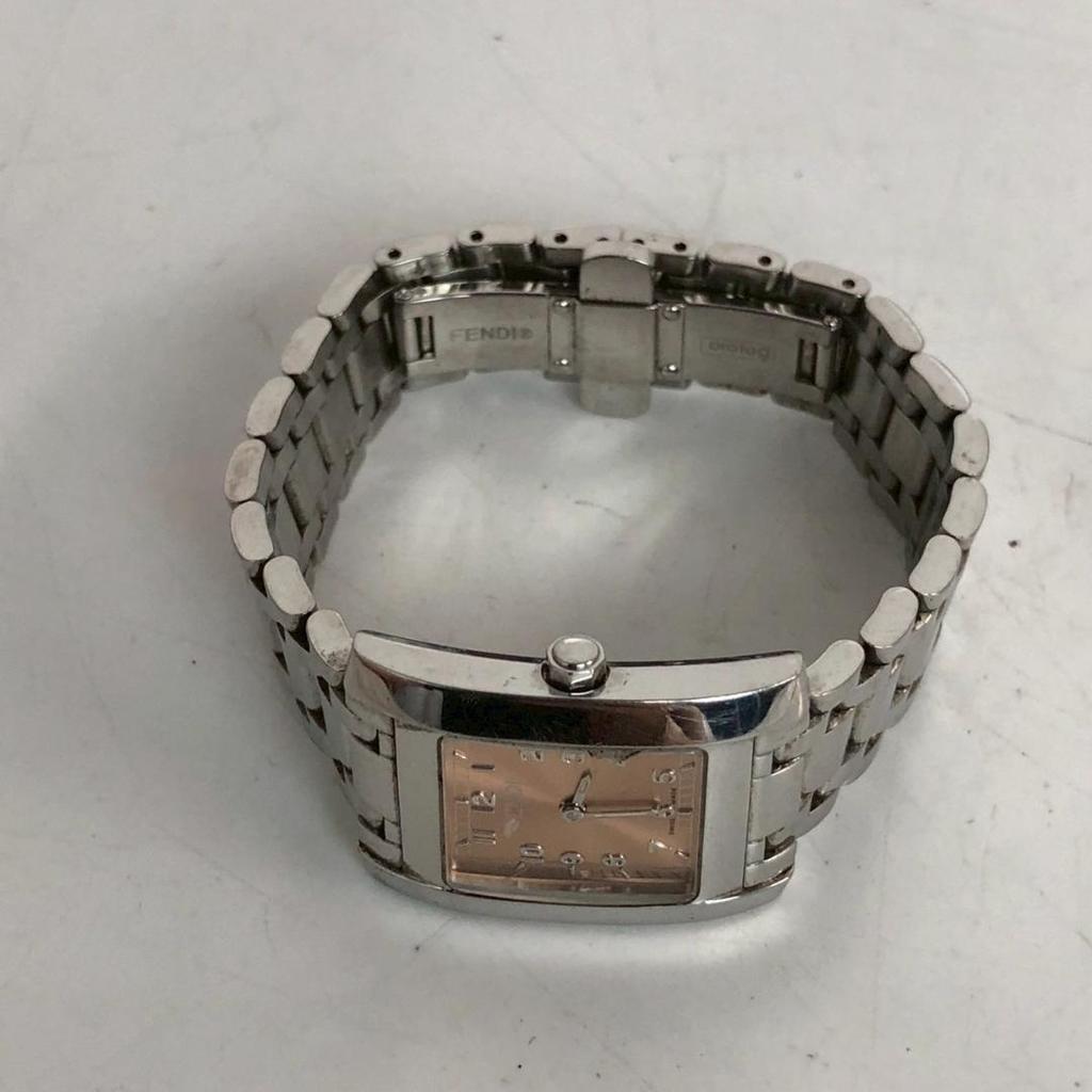 Б/У Женские кварцевые часы FENDI 7000L Состояние рабочего механизма не подтверждено Распродажа SALE Оригинал Аутентифицированные Подлинные Высшего качества Очень популярные Супер редкие
