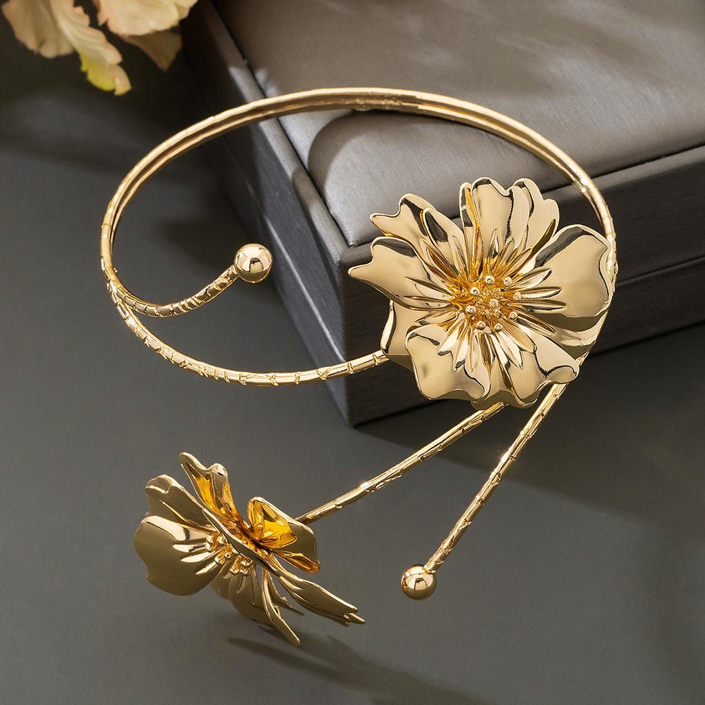 Elegant Sexy Floral Open Cuff Bracelet Bangle for Women Vintage Enamel Glaze Craft Flower Open Arm Bracelet Party Jewelry Gift