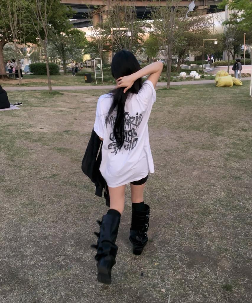 MAHAGRID Paisley Slash Logo Tee White(Mg2Gmmt523A)