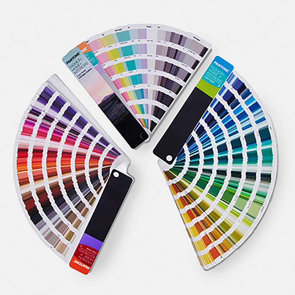 Образец цвета PANTONE. Руководство по цветам для домашнего интерьера. Новые цвета. Расширенное издание. FHIP110C. Мода, + + (Дуальности) (Комплект из 3 книг)