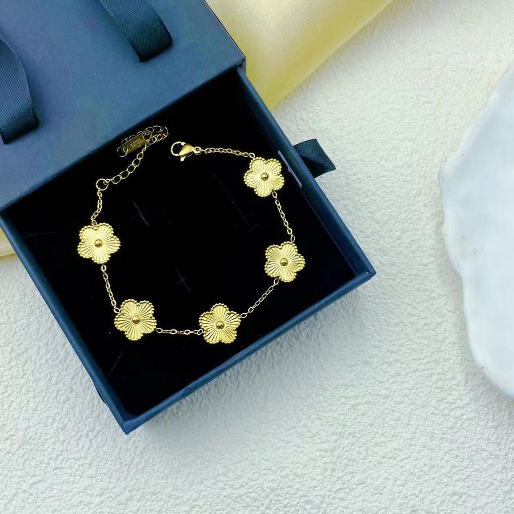 Five Leaf Flower Luxury Bracelet for Women Gold Color Charm Bracelets Jewellery Clover Fashion Zircon Gifts