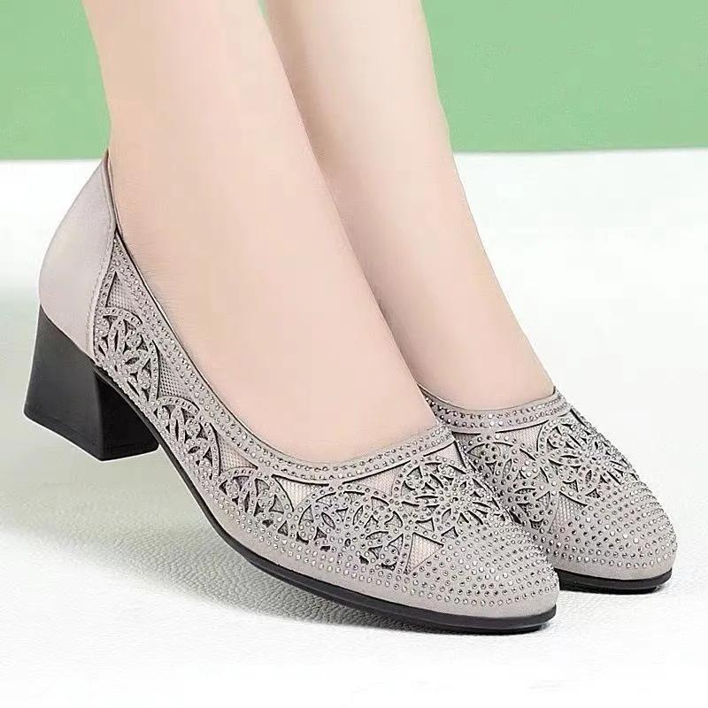 Женские сандалии, сетка, полый дизайн, украшения со стразами, женские сандалии из мягкой кожи, противоскользящая мягкая подошва, дышащие туфли на высоком каблуке для поездок на работу