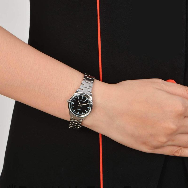 Casio Серия STANDARD серия с ретро-стрелками классическая стрелочная цифровая весы черный циферблат водонепроницаемый кварцевый механизм ремешок из нержавеющей стали LTP-V005D-1B
